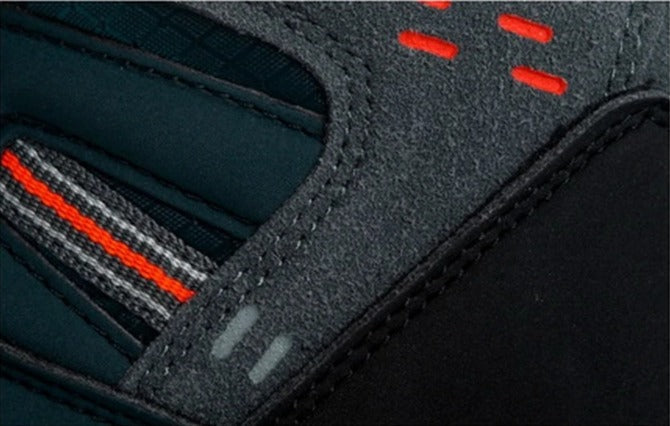 Trekking shoes, non-slip