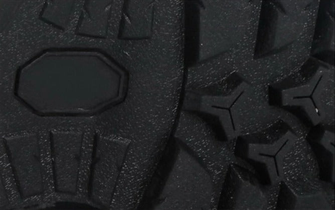 Trekking shoes, non-slip