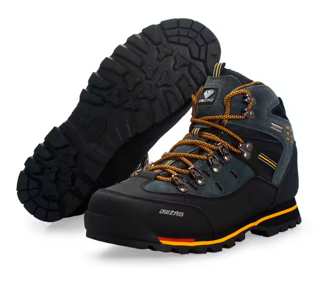 Trekking shoes, non-slip