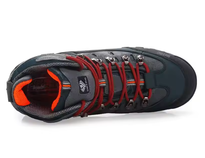 Trekking shoes, non-slip