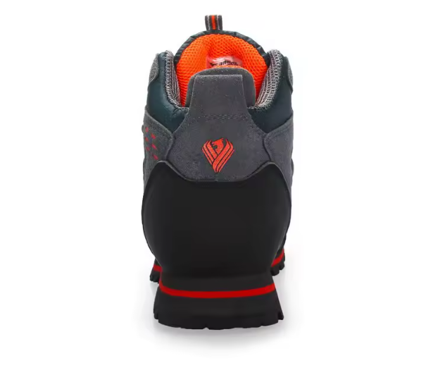 Trekking shoes, non-slip